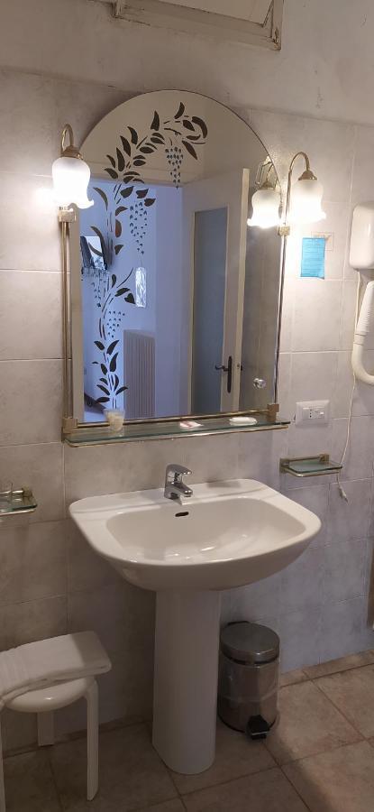 B&B Oasi Regina Pacis Santa Margherita Ligure Exterior foto